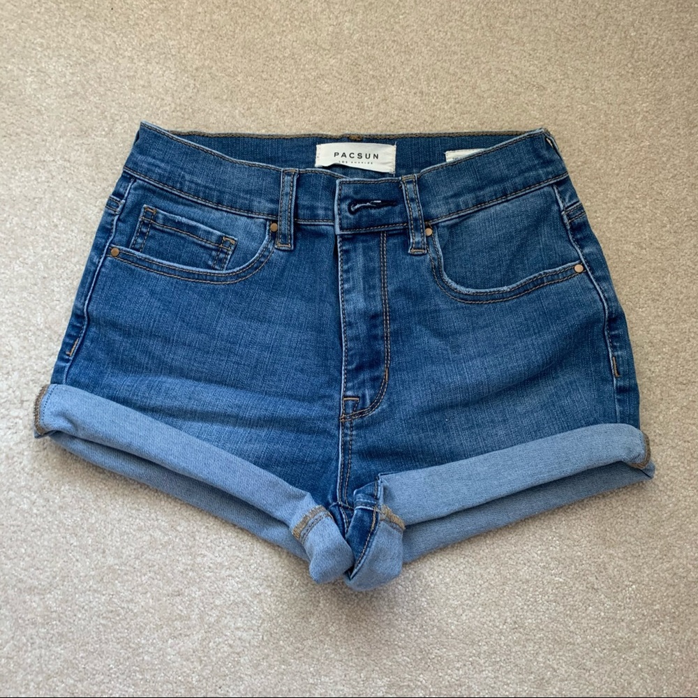 High-rise denim short